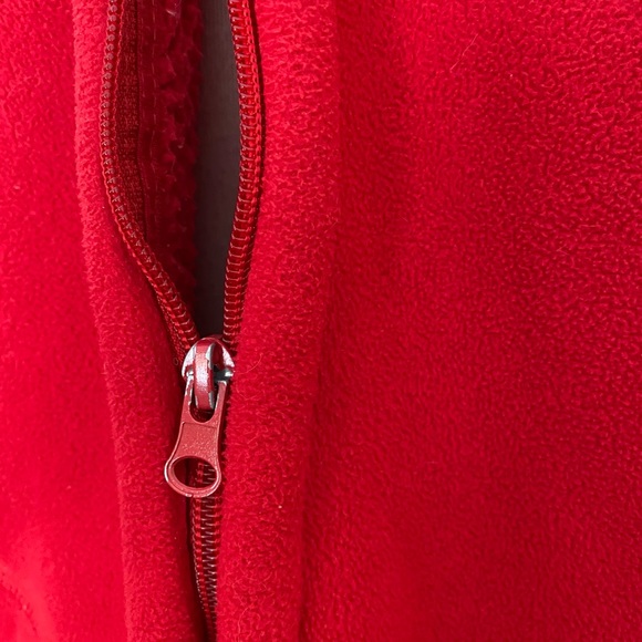 Red fleece jacket with thick lining. - Picture 4 of 6